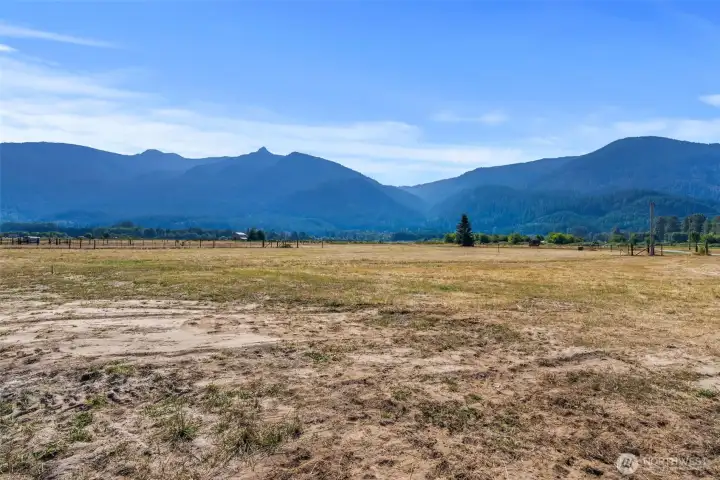 Excellent level pastures