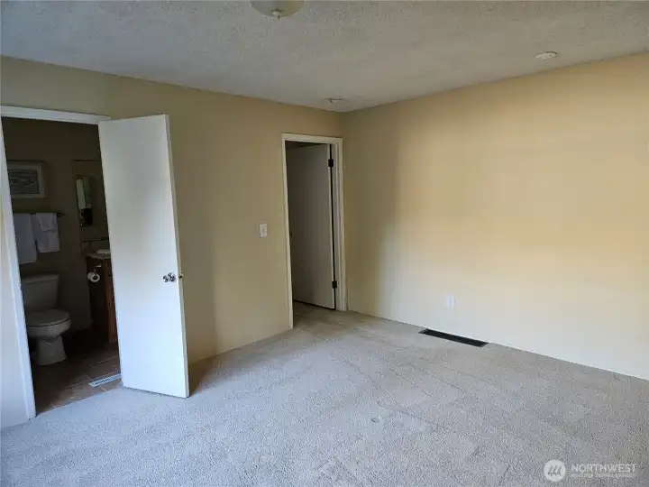 2nd bedroom on main floor with bath access