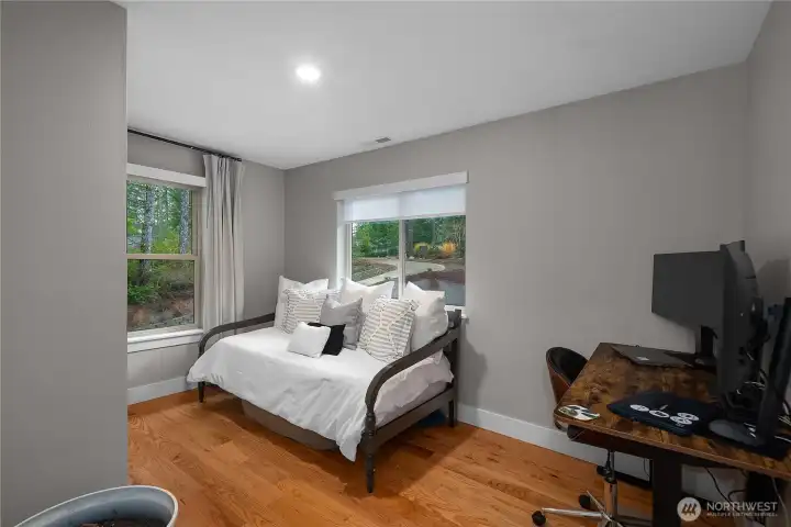 Bonus room / office / den.