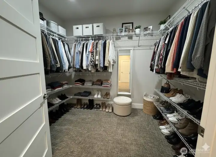 virtually staged w/ ai