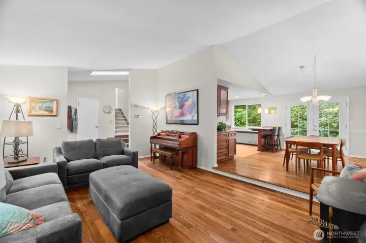 High Dramatic Ceilings!