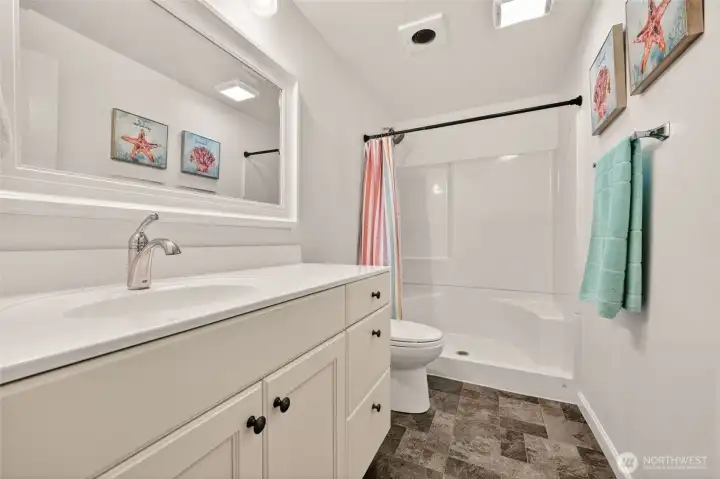 3/4 Bath 3/4 Bath