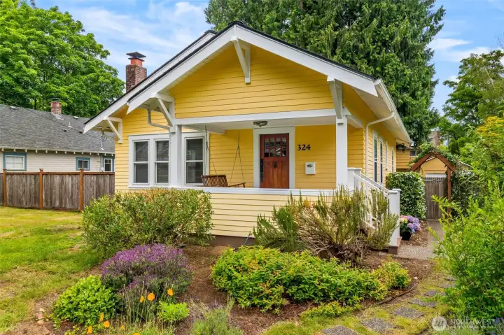 324 18th Ave. SE. Located in the historic South Capital neighborhood with easy access to the Capital Campus and downtown. 324 18th Ave. SE. Located in the historic South Capital neighborhood with easy access to the Capital Campus and downtown.