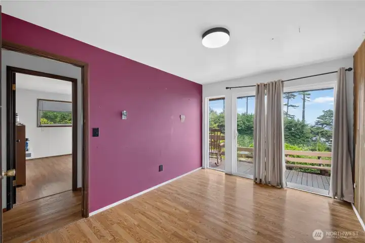 Bedroom or office space Bedroom or office space