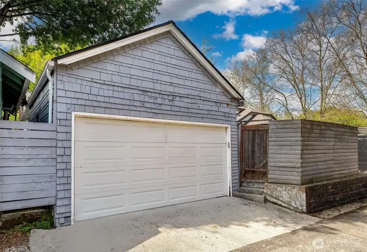 Rare TWO Car garage!