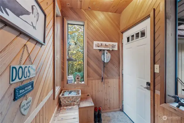 Cute mudroom