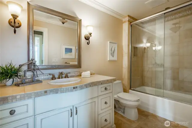 Lower level full bath