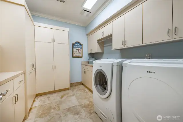 Huge utility room with plenty of storage