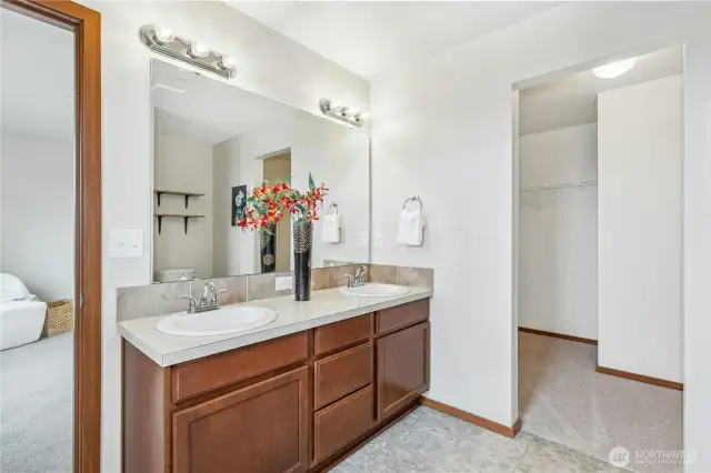 Primary bath walk-in closet