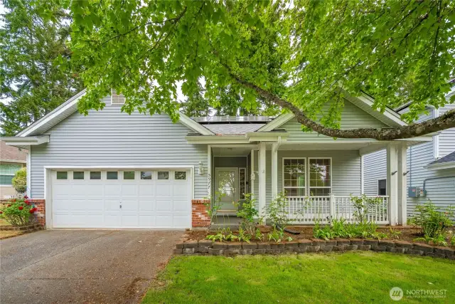 1540 sf home is ready for new owners. All it needs is a refresh of paint inside!