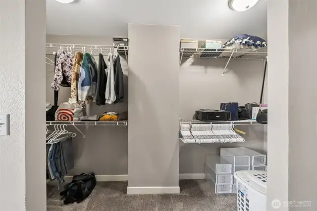 Plenty of Closet sapce