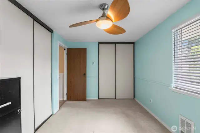 Two good closets for this room- no skimping here!