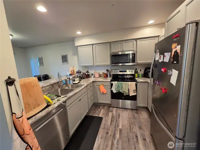 All stainless appliances