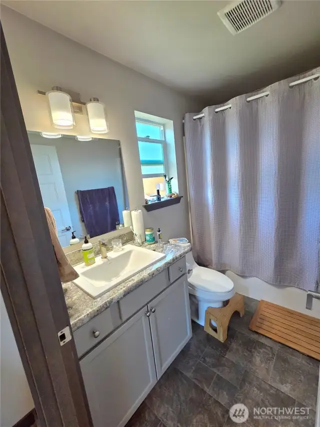 Primary full Bathroom