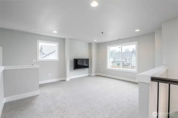 2nd floor loft/flex room
