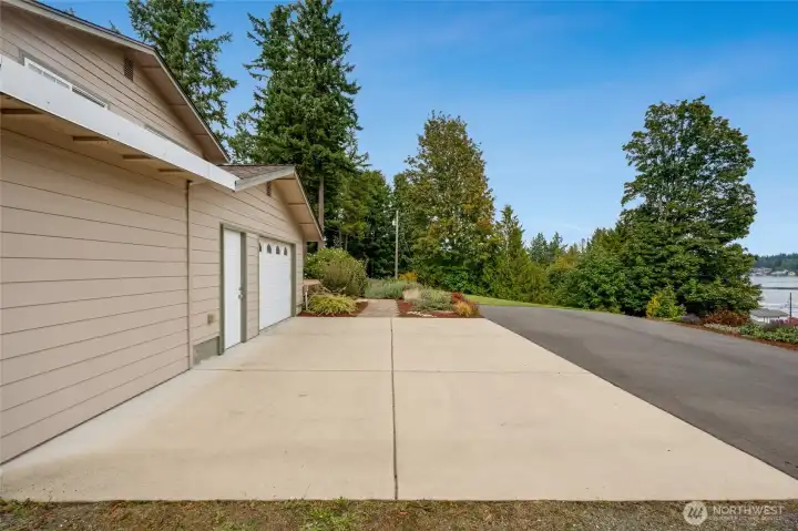 Attached Garage with separate entrance.