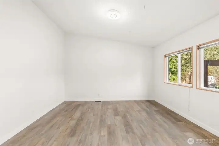 room for bed? office? game room? garden prep? all new flooring throughout house LVP