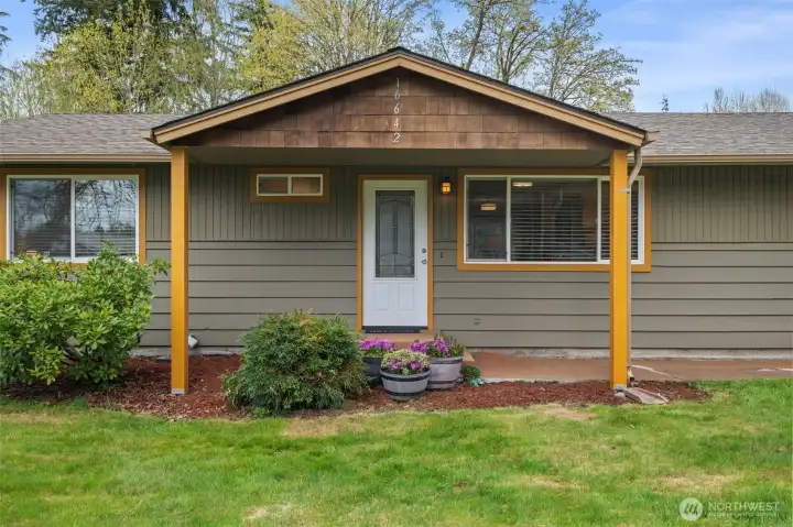 Exterior Front Entry