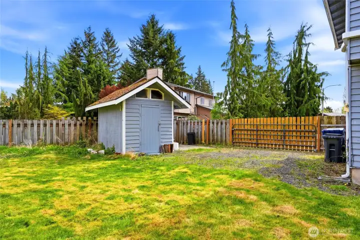 In addition to this outbuilding there are 2 plastic sheds that stay.