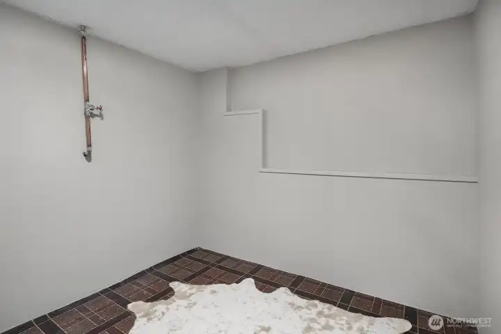 This additional lower level flex space offers endless possibilities, whether used as a home gym, hobby room, workshop, or extra storage, adding yet another layer of versatility to this already incredibly functional home. The clean, open layout provides a blank canvas ready to be customized to suit any lifestyle need.