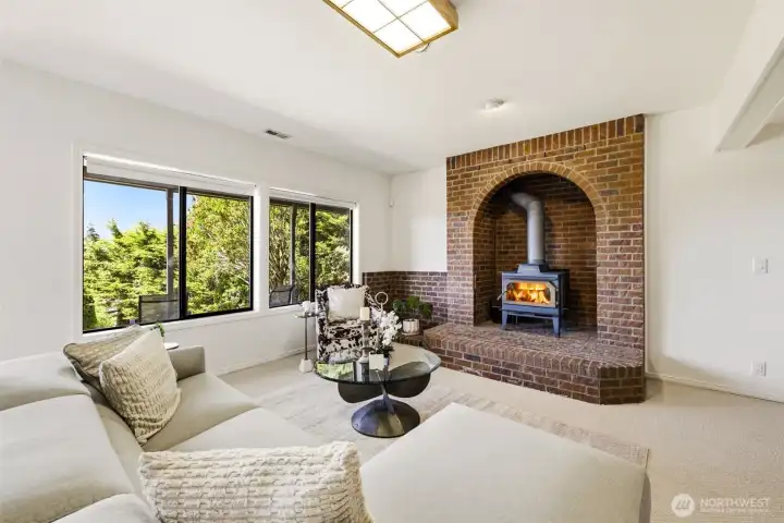 The lower level offers expansive open space with flexibility for a variety of uses.