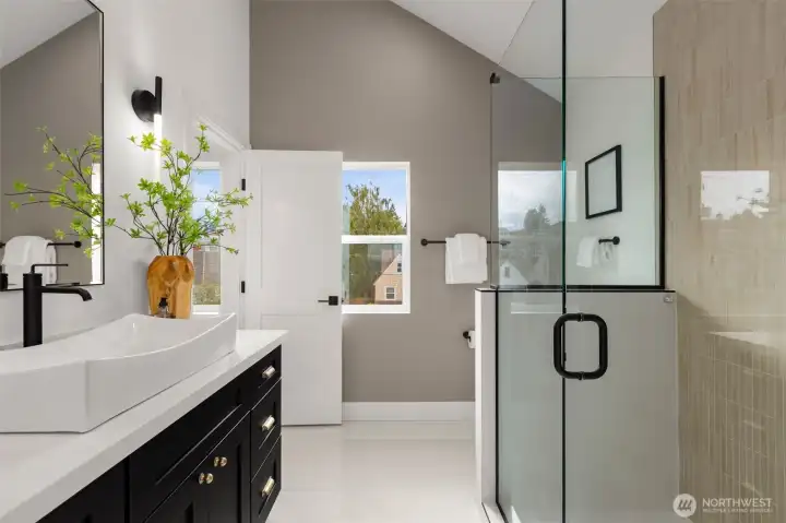 Beautiful 3/4 primary barthroom Beautiful 3/4 primary barthroom
