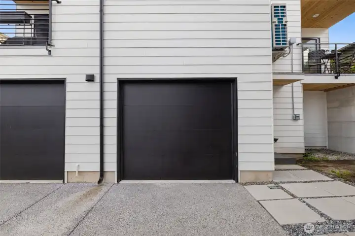 Attached garage Attached garage