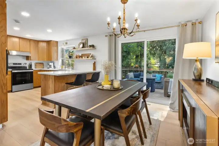 Elegant Dining Area Elegant Dining Area