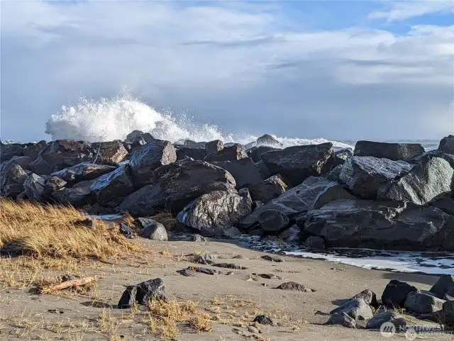 Storm watch at the jetty