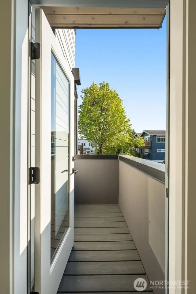 Step onto your private balcony—enough space to sip morning coffee or catch golden hour views in peace.