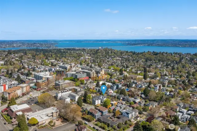 This aerial shot shows it all: close to everything yet perfectly set back. With that blue water view in the distance? Come on.
