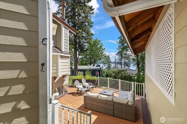 Two access entries to the entertaining deck. Newer flooring