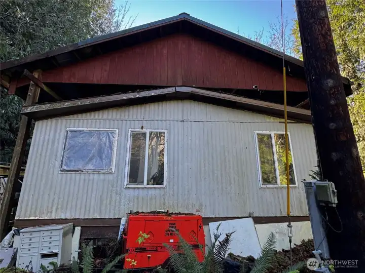 Manufactured home with 40lb Snow Load added roof
