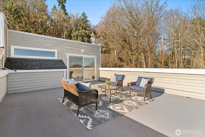 Massive deck for summer evening entertaining Massive deck for summer evening entertaining