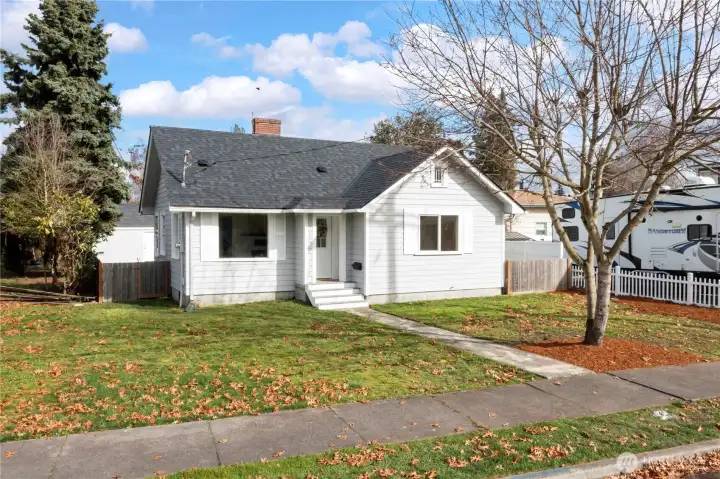 New roof and freshly painted