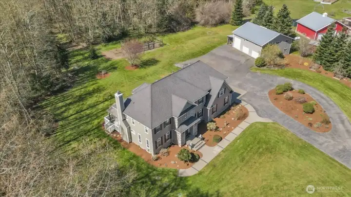 Tremendous 5 acre estate! Tremendous 5 acre estate!