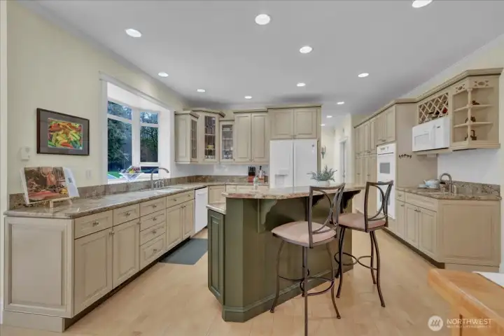 Belly up to the bar! Belly up to the bar!