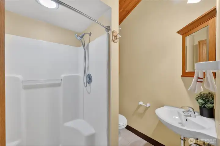 Casita bathroom