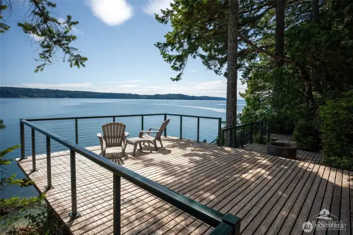 The 1,000 Sqft of decking give the option to Take is the sun or hideaway in the shade. The 1,000 Sqft of decking give the option to Take is the sun or hideaway in the shade.