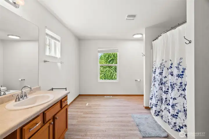 Primary En Suite
