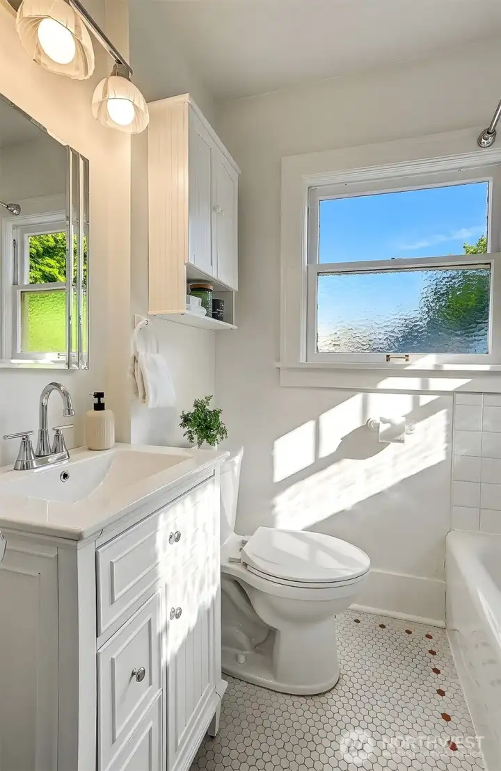 Main floor full bathroom. Main floor full bathroom.