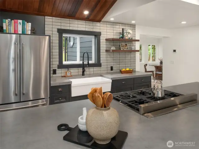 Fully updated kitchen with high-end appliances and finishes