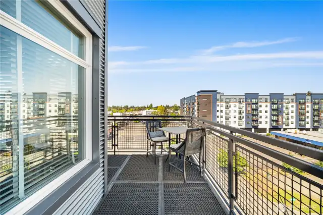 Top Floor, Corner Unit