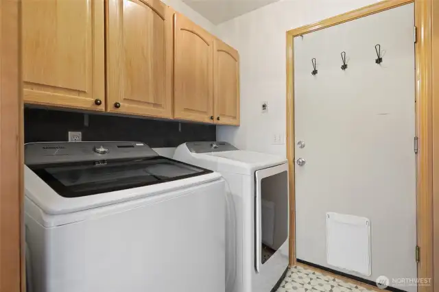 Not pictured is a closet on the back wall with plenty of storage.
