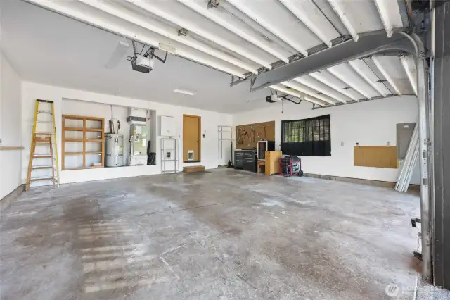 Nicely sized garage with generator hook up and generator (included).