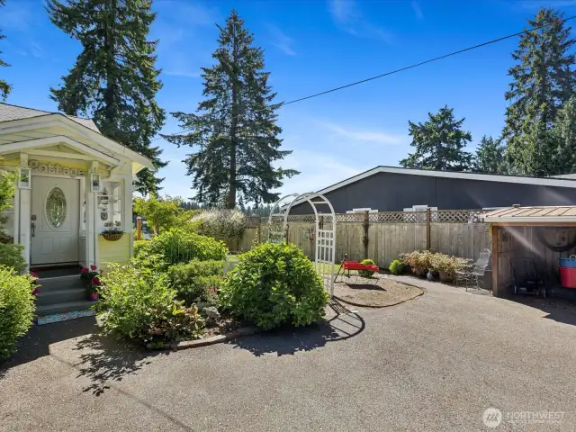Front of this stunning Cottage Lake home