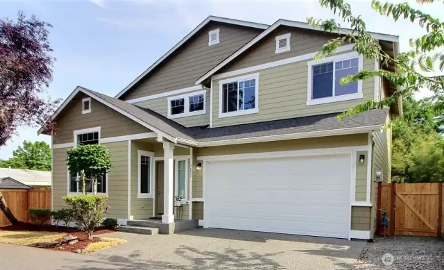 Welcome home to this stunning 3 bedroom home in the highly desirable Kennydale neighborhood!