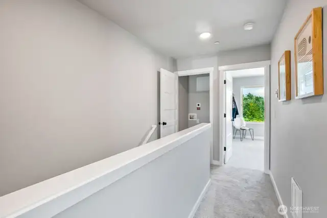 Photographs are for illustrative purposes only. Features, finishes, interior/exterior colors, landscaping and floorplan shown may vary from actual homes built.