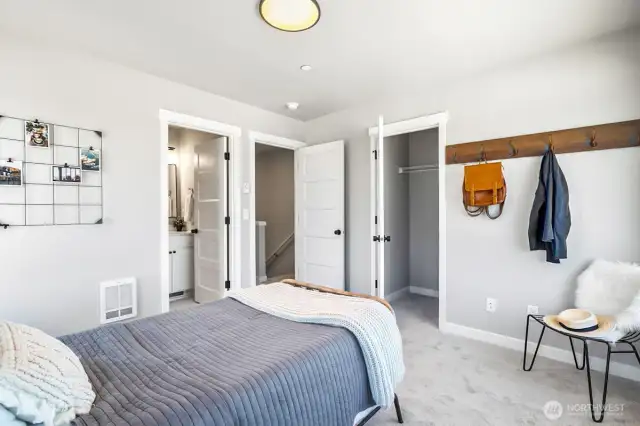 Photographs are for illustrative purposes only. Features, finishes, interior/exterior colors, landscaping and floorplan shown may vary from actual homes built.