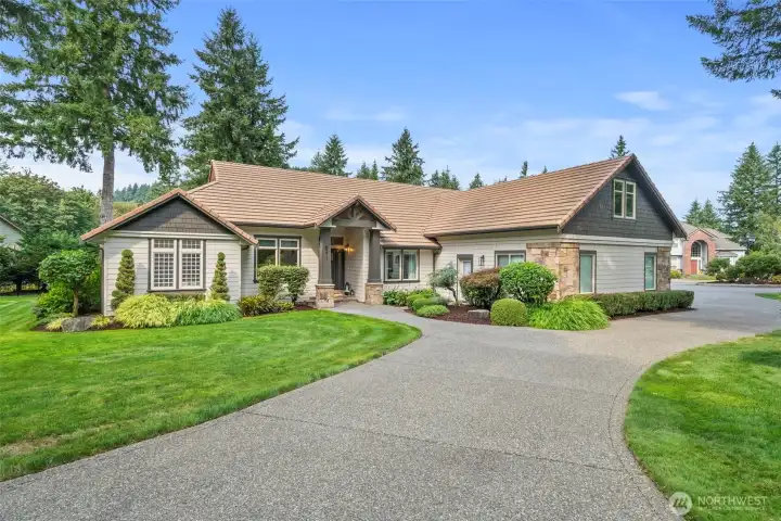 Poised on a premiere corner lot within Cougar Ridge community, your new home has striking curb appeal! Large circular drive provides ample parking for guests, oversized 3 car garage faces the quiet culdesac location.